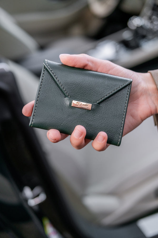 The “Envelope’ Cardholder